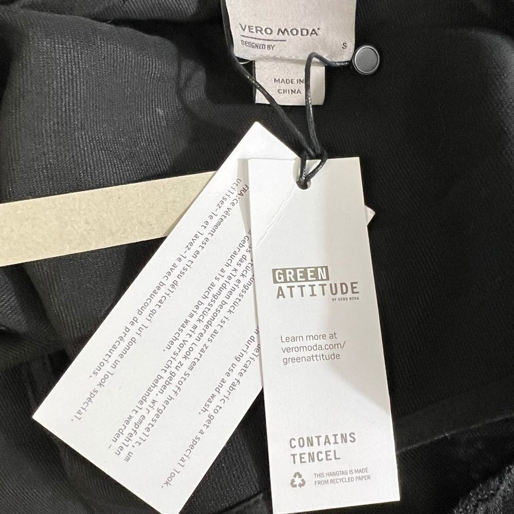 Vero Moda Black Tencel Drawstring Waist Lace Shoulder Romper Size Small - Picture 8 of 8